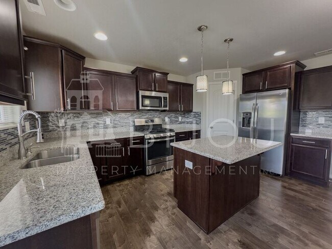 Building Photo - 7458 Primavera Ln