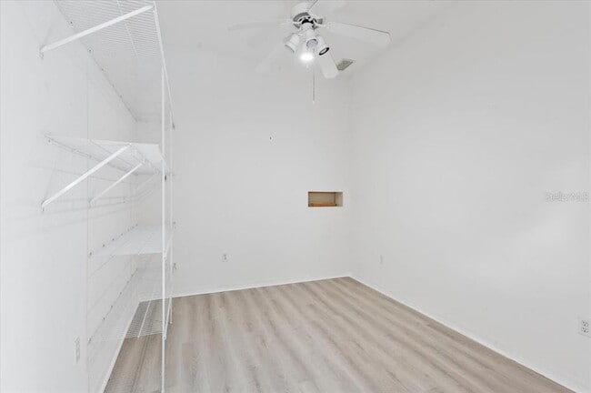 Building Photo - 700 Silk Oak Dr