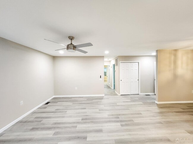 Building Photo - 3 John Adams Ct