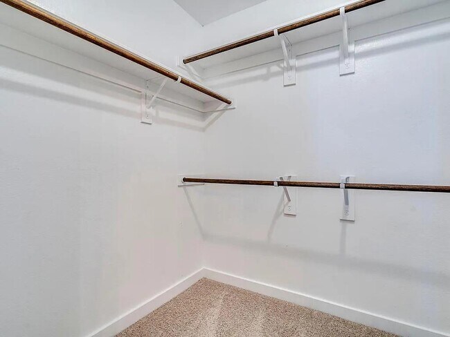 Building Photo - 515 Fieldwood Dr