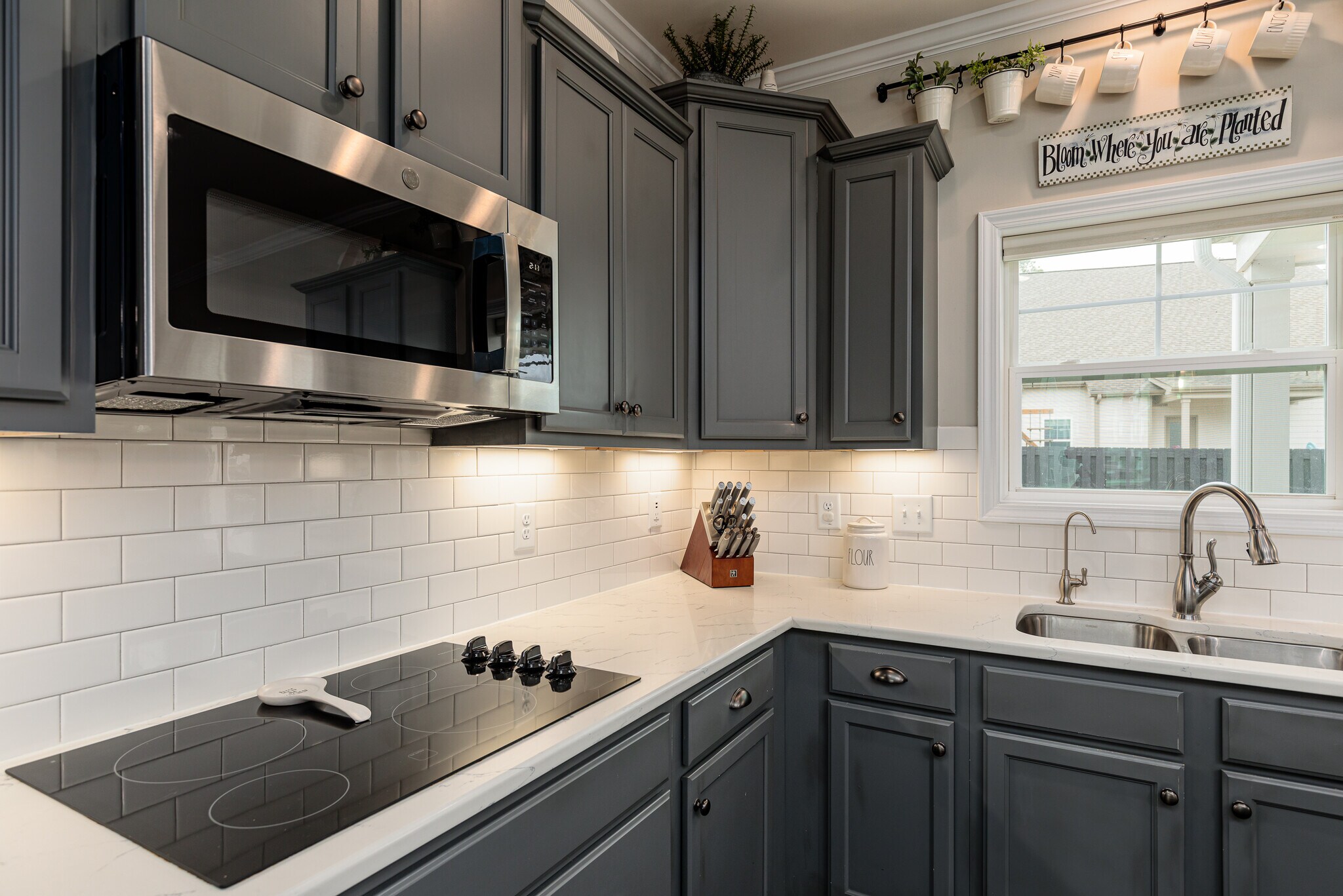 Building Photo - 205 Parrish Ln