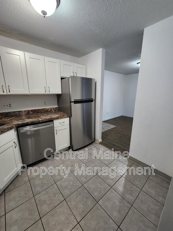 Building Photo - 37 Northern Avenue Heights