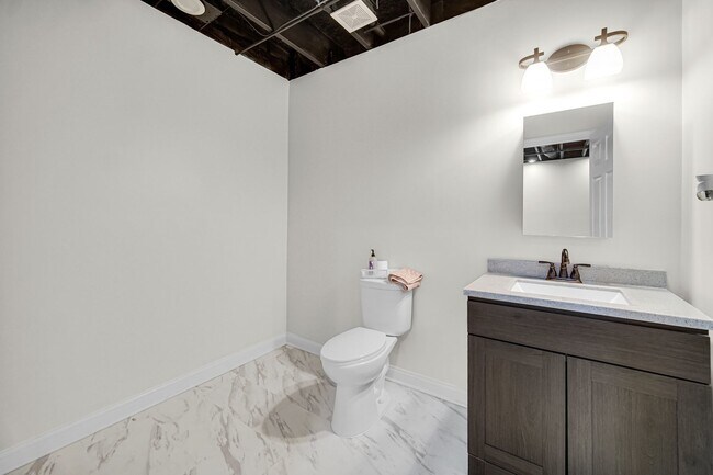 Building Photo - 2531 Basin Trail Ln
