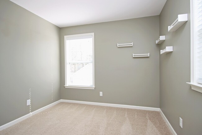 Building Photo - Dog-Friendly Forest Lakes North Home (Appl...