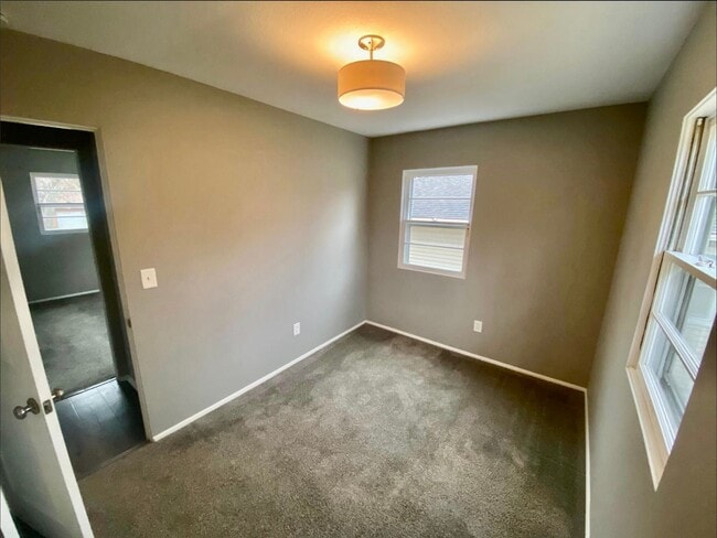 Building Photo - 3 bedroom home in Forest Hills Coming Soon!