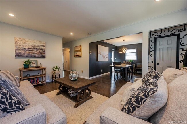 Building Photo - 614 Franklin Blvd