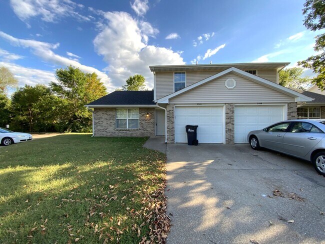 Building Photo - 3566-3568 Prescott Dr