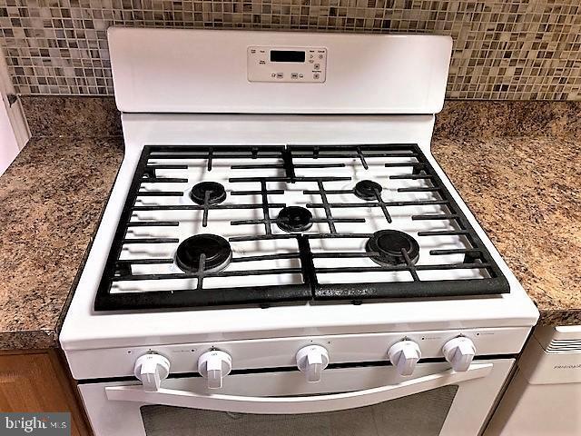 Building Photo - 8601 Manchester Rd