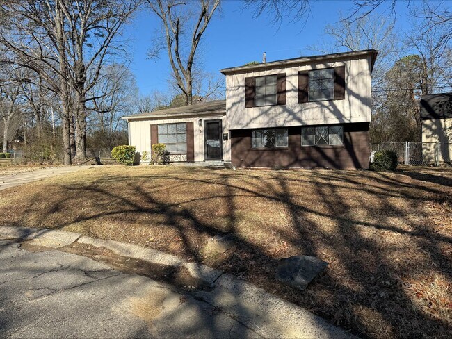 Building Photo - Brookside Beauty