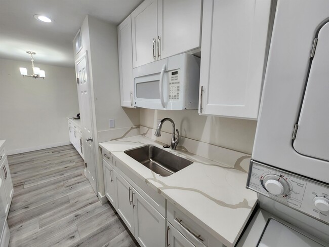 Building Photo - 1291 Elizabeth Ave