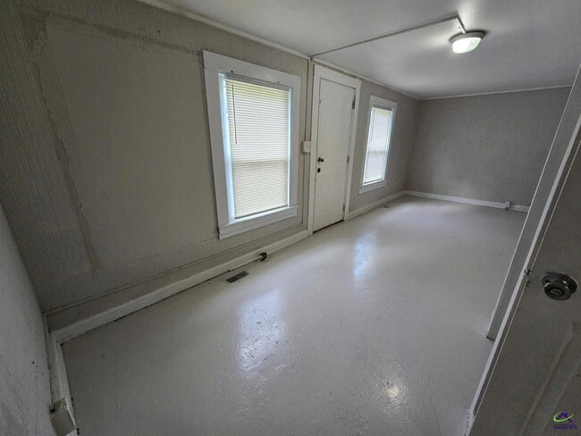 Building Photo - 1273 Hillyer Ave