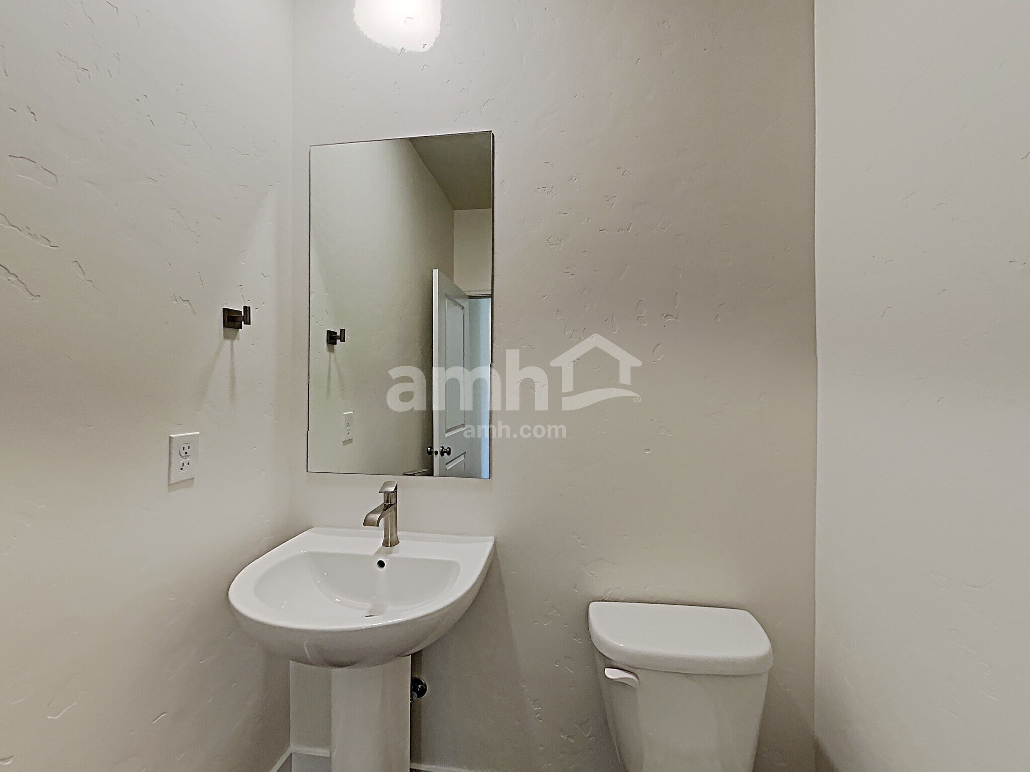 Building Photo - 9433 W Hiden Stream St