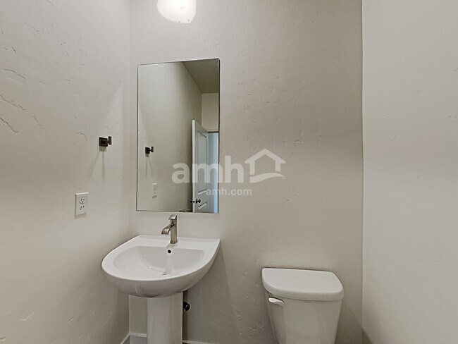 Building Photo - 9433 W Hiden Stream St