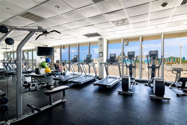 Building Photo - 5701 Collins Ave