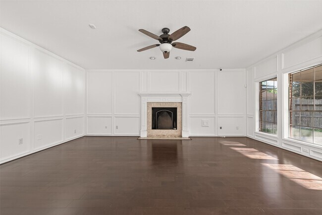 Building Photo - 2627 Double Lake Dr