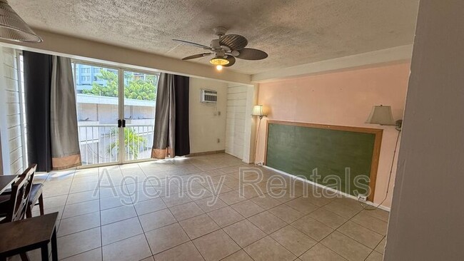 Building Photo - 2406 Kuhio Ave.