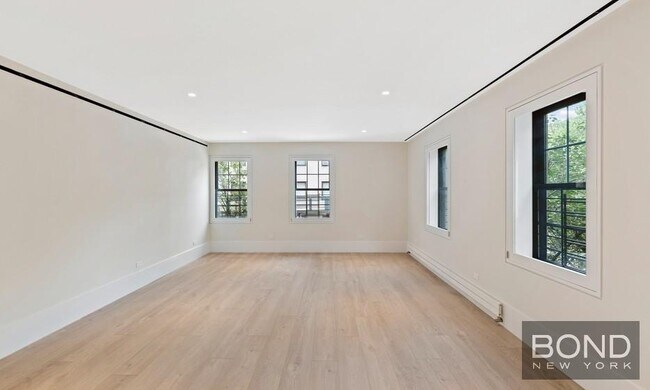 Building Photo - 1160 Fifth Avenue