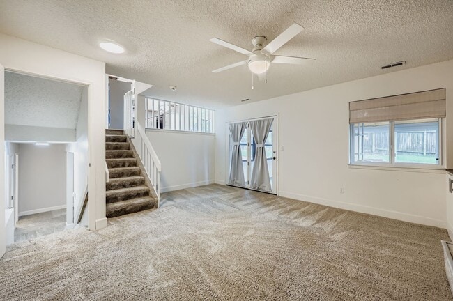 Building Photo - 3435 Mountainside Dr