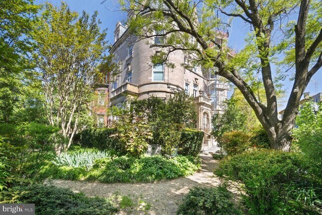 Primary Photo - 2201 Massachusetts Ave NW