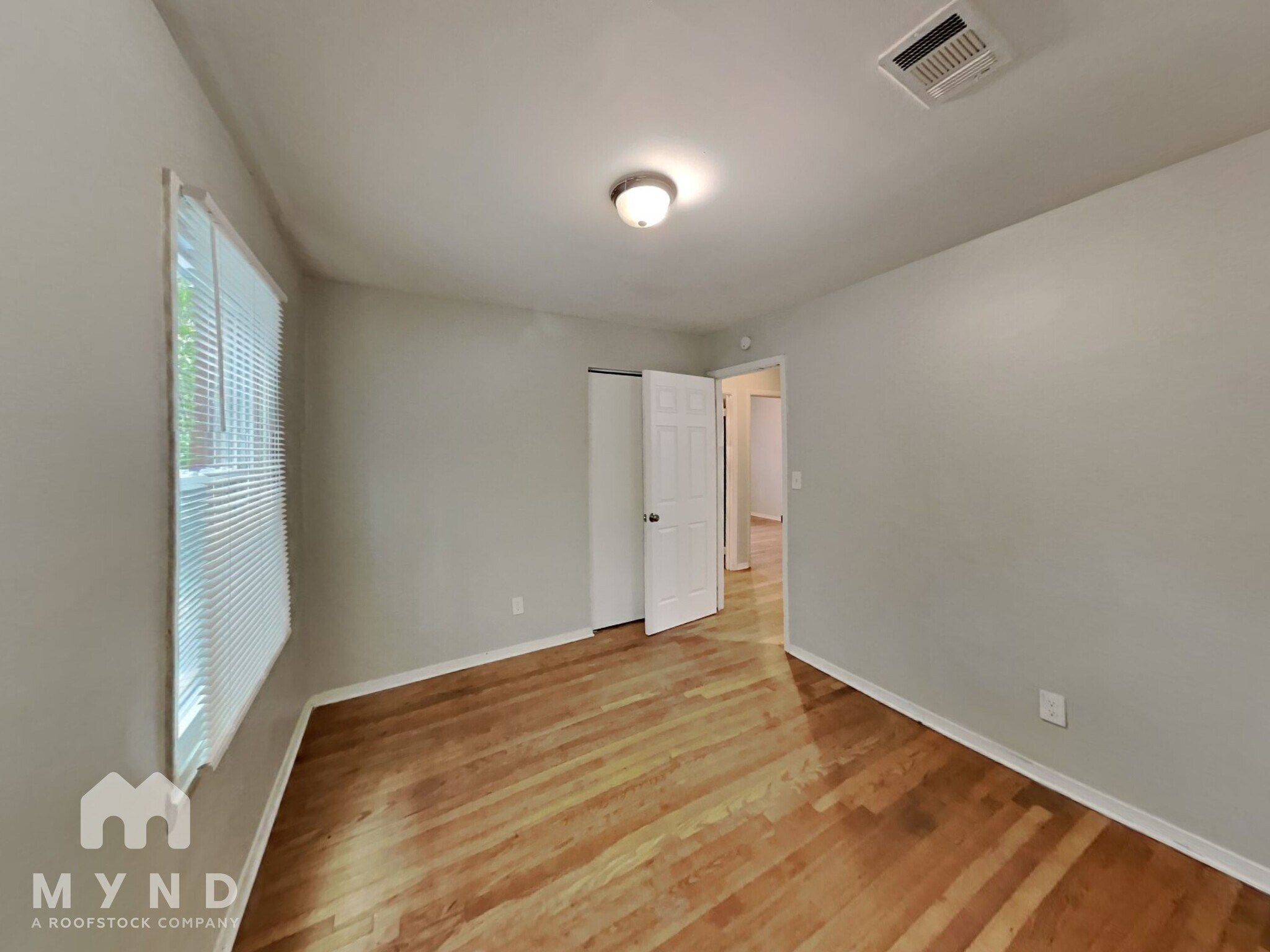 Building Photo - 829 Bonneville Terrace NW