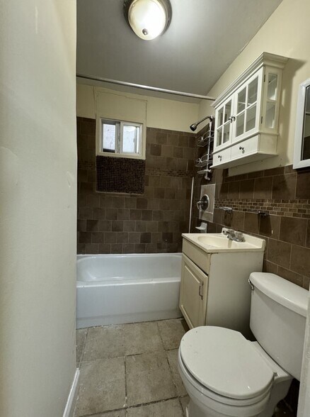 Unit 1L - 60 Wilkinson Ave