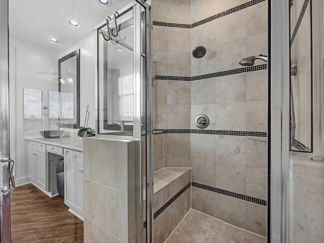 Building Photo - 3421 Gillespie St