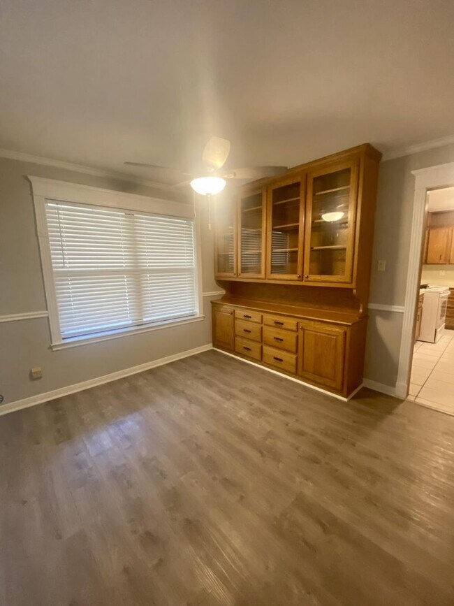 Building Photo - Available Now! 4 bed/2 bath in Harker Heights