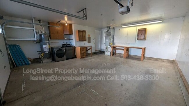 Building Photo - 2975 NW Stewart St