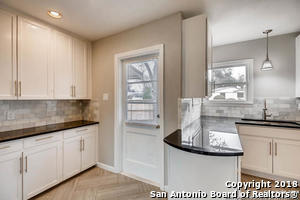 Building Photo - 405 Quentin Dr