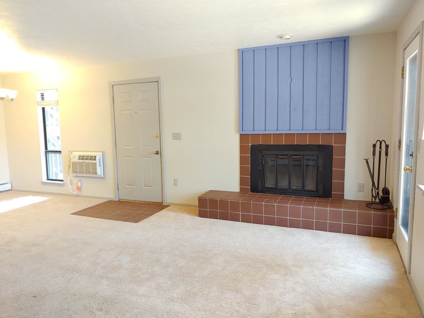 Building Photo - 2800 Kalmia Ave