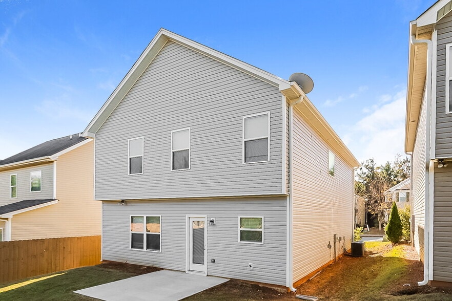 Building Photo - 494 Lobdale Falls Dr