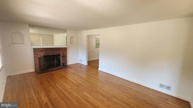 Building Photo - 3165 21st St N