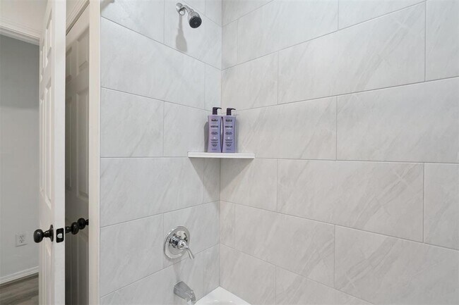 Building Photo - 1200 NE 17th St