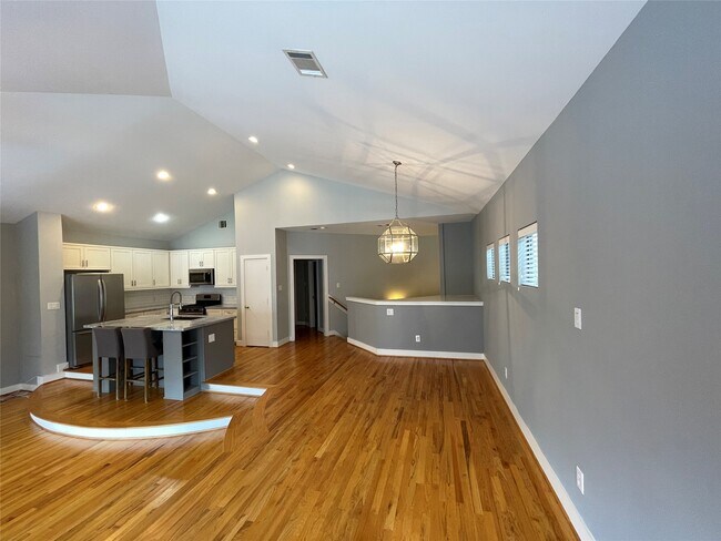 Building Photo - 9822 Samantha Suzanne Ct