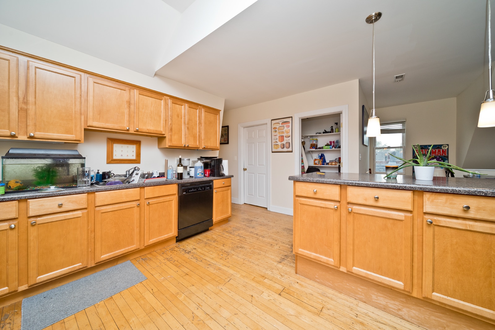 Building Photo - 3814 N Marshfield Ave