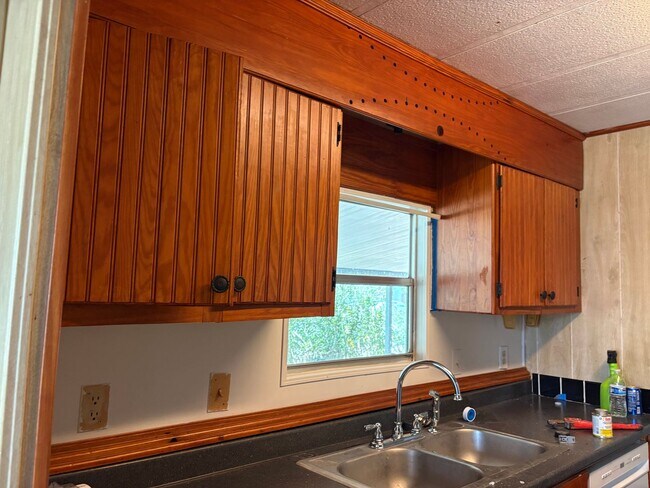 Building Photo - 2bed/2bath SFH Rent $1250/month ready May 2026