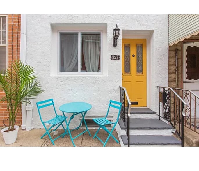 Primary Photo - 823 S Hutchinson St