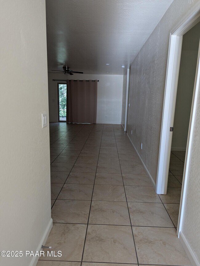 Building Photo - 4781 N Lone Cactus Dr