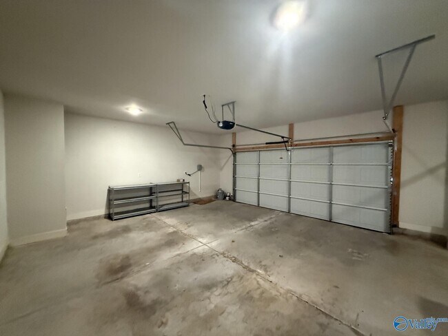 Building Photo - 22 Desert Oak Ct SW