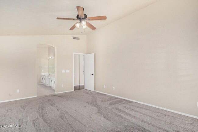 Building Photo - 2283 E Torrey Pines Pl