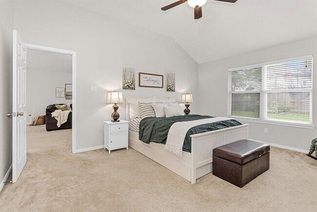 Building Photo - 2614 Easton Springs Ct