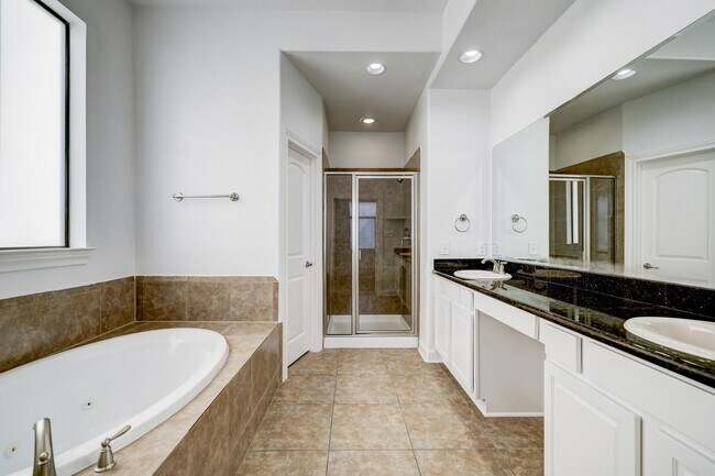 Building Photo - 2364 Sperber Ln