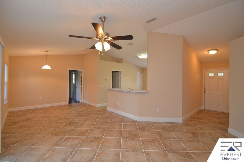 Building Photo - 5 Richfield Ln