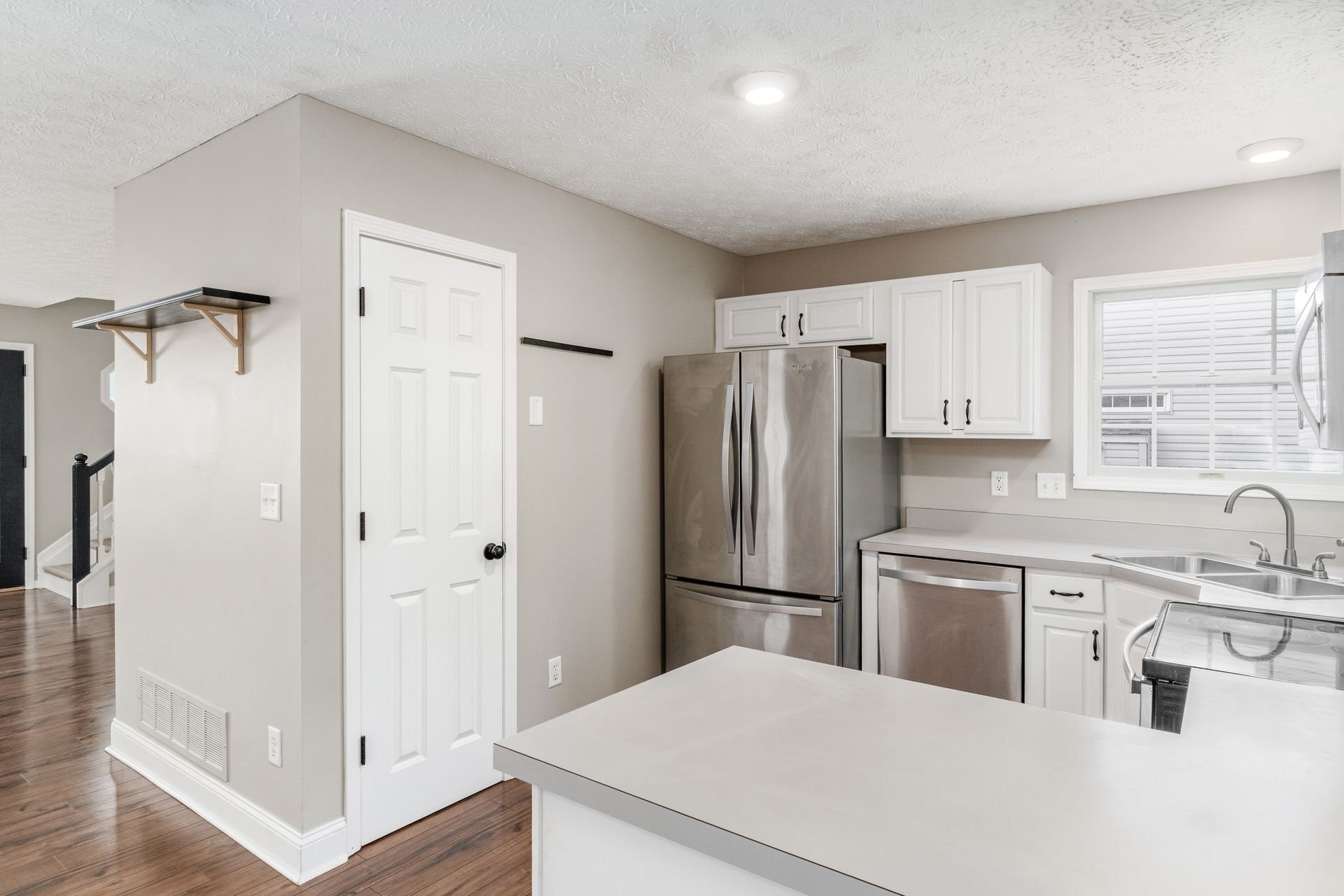 Building Photo - 8446 Olenbrook Dr