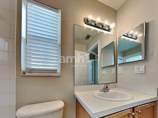 Building Photo - 5233 Mango Fruit St