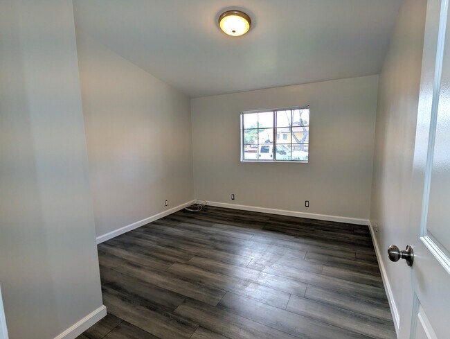 Building Photo - 7635 Birchleaf Ave