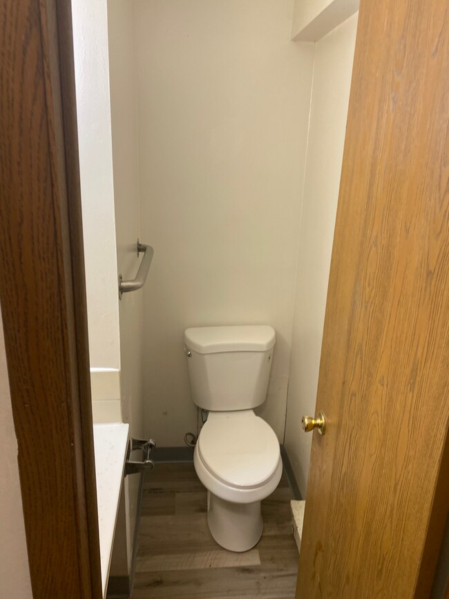 Building Photo - 437 Sumner St