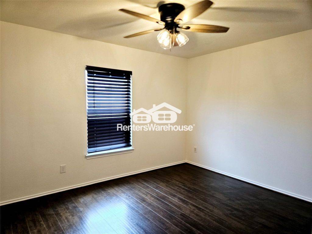 Building Photo - 8039 Ellinger Ln