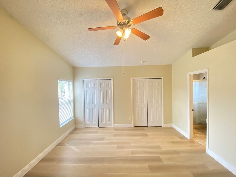 Building Photo - 1019 Great Shady Ln