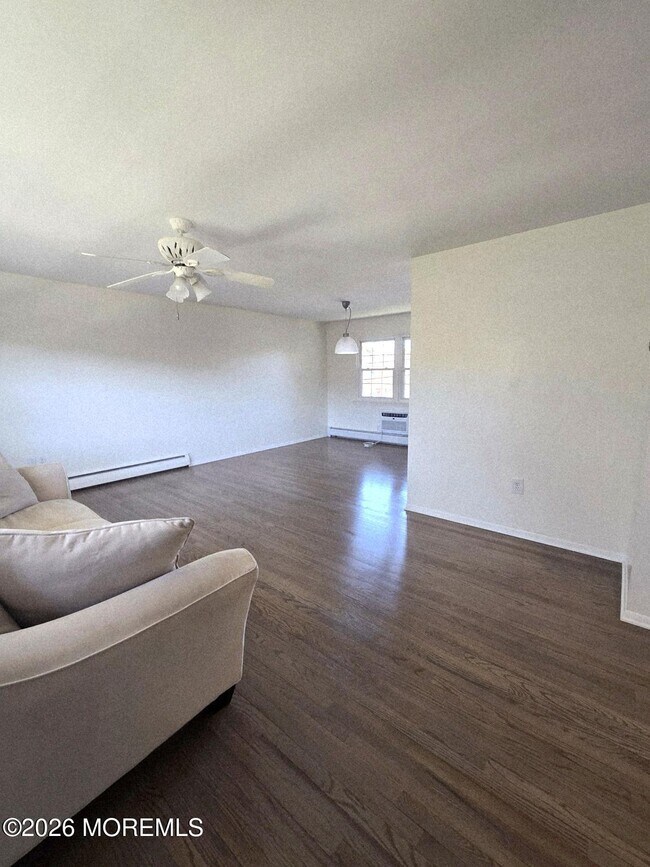 Building Photo - 364 Westwood Ave